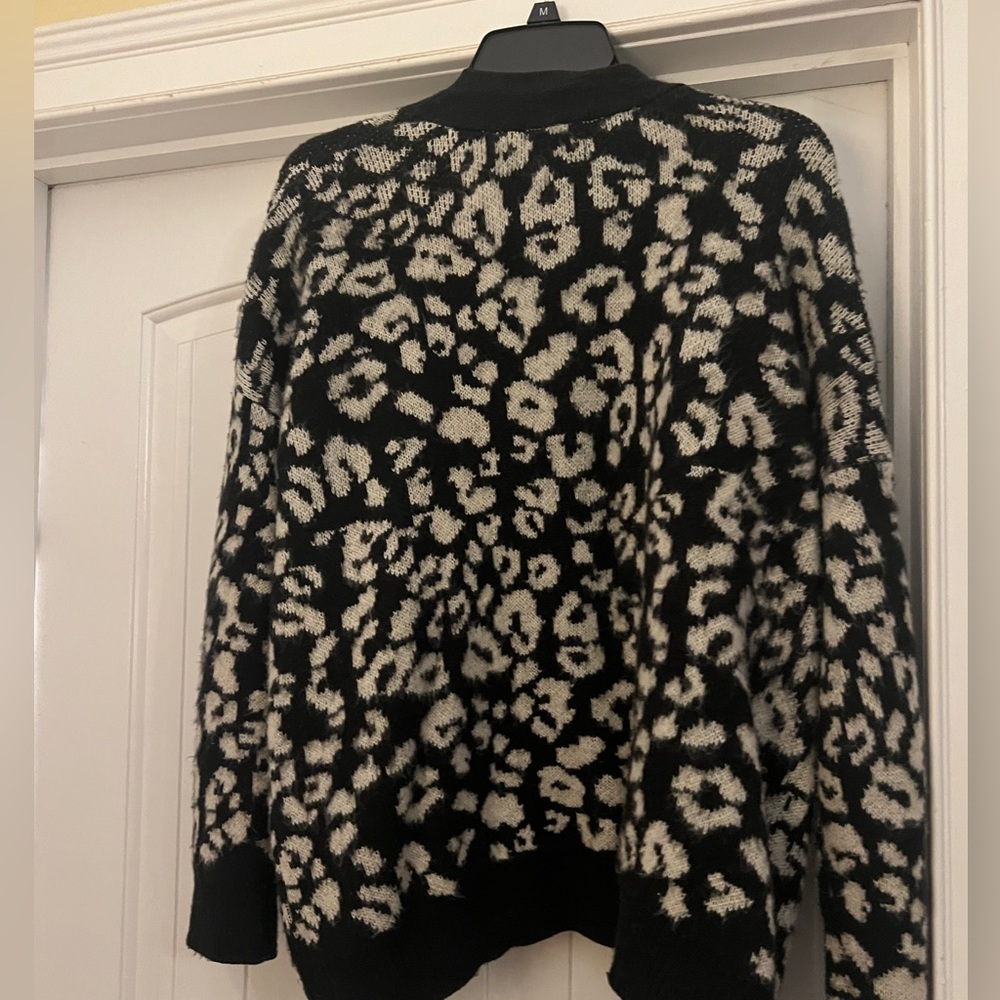 Cardigan - Picture 2 of 4